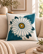 Cojín Decorativo Bordado Modelo Margarita – Diseño Floral en Relieve